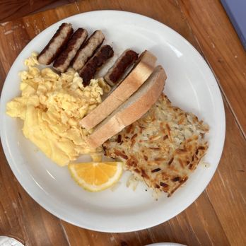 Moke’s Bread And Breakfast - Breakfast & Brunch Near Me - Honolulu, Hawaii