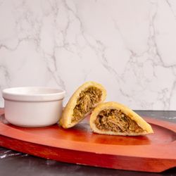 Sabor a Valencia - Empanada carne mechada