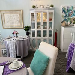 The White Heron Tea and Gifts - Other dining room