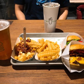 Shake Shack El Segundo - Burgers Near Me - El Segundo, California