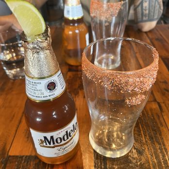 Streetzlan - modelo - Seafood Near Me - Elk Grove, California Streetzlan - modelo - Seafood Near Me - Elk Grove, California