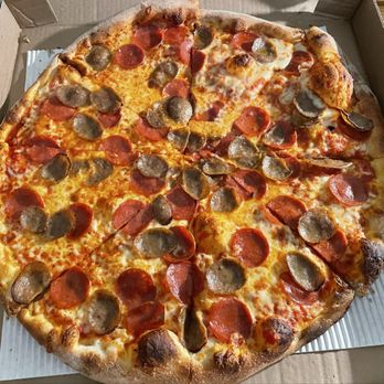 Orlando’s Pizza - Mount Pleasant - Large pepperoni and sausage - Pizza Near Me - Mount Pleasant, South Carolina