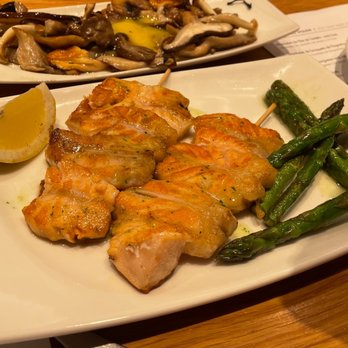 Vinitus - Grilled salmon belly - Tapas Bars Near Me - Barcelona, B