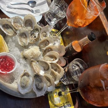 Bar Hop - Bars Near Me - Toronto, Ontario Bar Hop - Bars Near Me - Toronto, Ontario