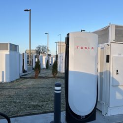 Tesla Supercharger - 52 v4 Superchargers