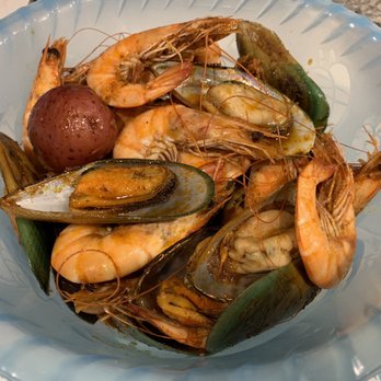 Boiling Catch - 1 lb. Shrimp (Head-ON) and 1 lb. Green Shell Mussel - Cajun/Creole Near Me - Brockton, Massachusetts