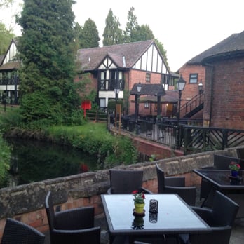 Old Mill Hotel At Baginton - Beautiful patio over the stream - Hotels Near Me - Coventry, XWM