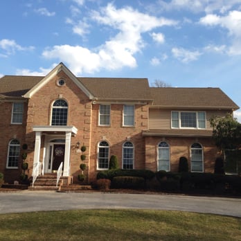Everlast General Construction - Final look of new lifetime dimensional roof! Yard cleaned by hand, leaf blowers used to clean dust, and magnet used for nails. - Gutter Services Near Me - Atco, New Jersey