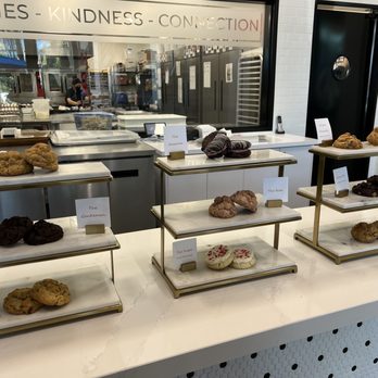 Batch & Box - Del Mar - Bakeries Near Me - San Diego, California