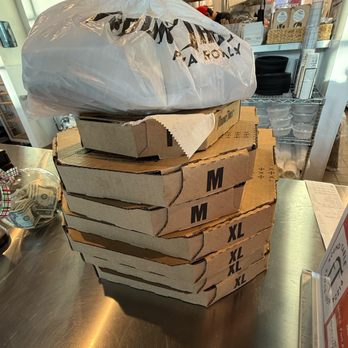 Round Table - Pizza Near Me - Las Vegas, Nevada Round Table - Pizza Near Me - Las Vegas, Nevada