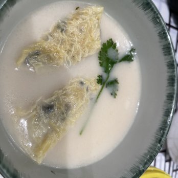 Bistro 1968 - Buddhist delight (with meat) in bone broth (I think). Looks unorthodoxed but tasted great! - Dim Sum Near Me - San Gabriel, California