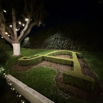A Restaurant - Patio decor - New American Near Me - Newport Beach, California