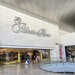 El Palacio de Hierro
