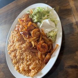 Casa Herradura Family Mexican - Shrimp a la Diabla.