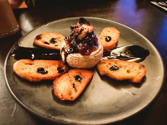 Gino’s at the Point by null
