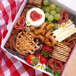 Prickly Pear Charcuterie - Perfect Picnic medium box