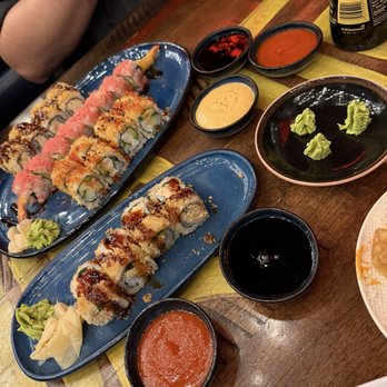 Blue Sushi Sake Grill - CRUNCHY BLUE CRUNCHY RED - Sushi Bars Near Me - Houston, Texas Blue Sushi Sake Grill - CRUNCHY BLUE CRUNCHY RED - Sushi Bars Near Me - Houston, Texas