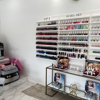 M Nails Boutique - Nail Salons Near Me - Schaumburg, Illinois