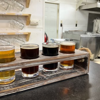 Hubbleton Brewing Company - Flight in taproom. - Breweries Near Me - Waterloo, Wisconsin