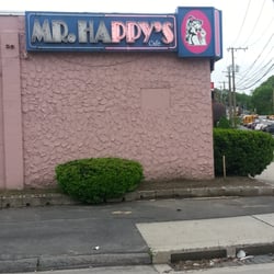 Mr Happy's Cafe - Took this picture when I listed the property up the block for sale. I appreciate the arts, especially dance.