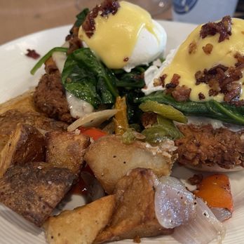 Bay Local Eatery - Fried Chicken Bennie - Breakfast & Brunch Near Me - Virginia Beach, Virginia