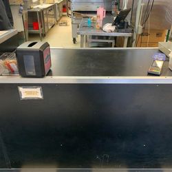 Cleveland Pizza Co - Vape and dirty items on the food prep table