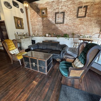 Yellow Bird Coffee House - Coffee & Tea Near Me - Springfield, Illinois