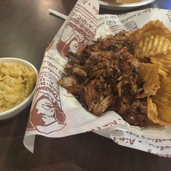 Dreamland BBQ - Riblets and Mac and cheese - very bland - Barbeque Near Me - Huntsville, Alabama