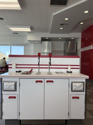 In-N-Out Burger by null