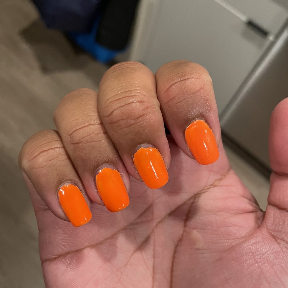 Hollywood Nails - Cuticles not done well, bad polish job - Nail Salons Near Me - Reno, Nevada