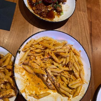 Tommy's Tavern + Tap - General Tso's Cauliflower and Pene chicken pasta - American Near Me - Edison, New Jersey