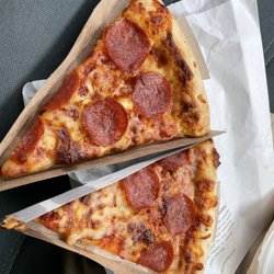 Pepperoni pizza