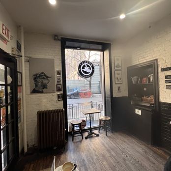 Frisson Espresso - The inside of the shop! - Coffee & Tea Near Me - New York, New York