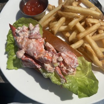 Martingale Wharf - Lobster roll - Venues & Event Spaces Near Me - Portsmouth, New Hampshire Martingale Wharf - Lobster roll - Venues & Event Spaces Near Me - Portsmouth, New Hampshire