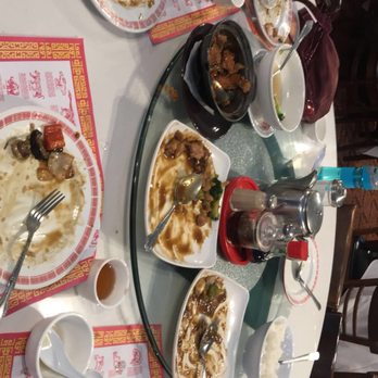 Great Wall Restaurant - The waitress never asked us for water even after she saw us and the baby drinking water from bottles we bought. - Chinese Near Me - San Leandro, California Great Wall Restaurant - The waitress never asked us for water even after she saw us and the baby drinking water from bottles we bought. - Chinese Near Me - San Leandro, California