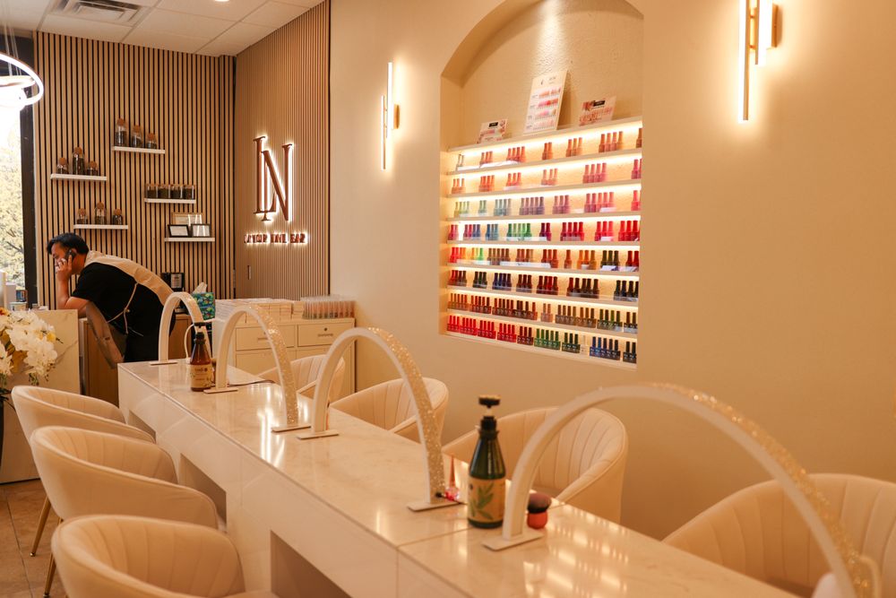 La’Noir Nail Bar Logo