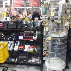 Forman Mills - This store is a hot mess.