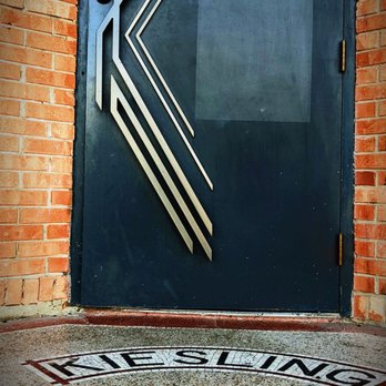 Kiesling - Cocktail Bars Near Me - Detroit, Michigan