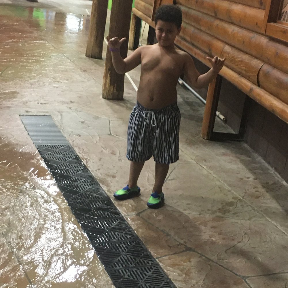 Splash Universe - Water Parks Near Me - Dundee, Michigan