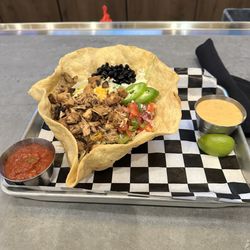 35 Brew Street Bar & Grill - Taco salad