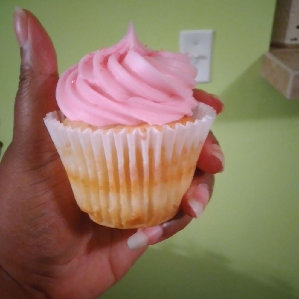 Massive size cupcake Massive size cupcake