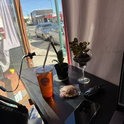 Snappy's Cafe - Sweet empanada and tropical iced tea