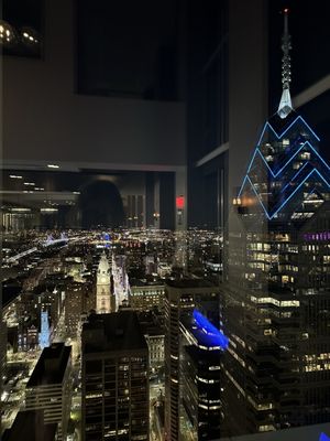 Pyramid Club by null