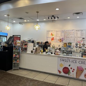 Sweet Ice Creamery - Food Stands Near Me - Edison, New Jersey