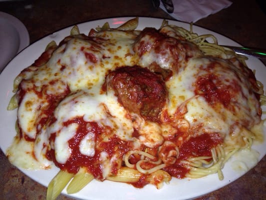 Mama's Pizza by null