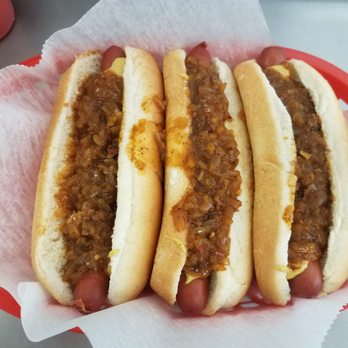 Hot Doggy Dog - Spicy chili dogs with mustard. Very good. - Hot Dogs Near Me - Elizabeth, New Jersey Hot Doggy Dog - Spicy chili dogs with mustard. Very good. - Hot Dogs Near Me - Elizabeth, New Jersey