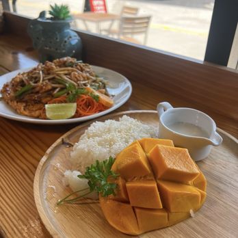 Tuk Tuk Thai Fusion - Sweet Sticky Rice with Mango - Thai Near Me - Riverview, Florida Tuk Tuk Thai Fusion - Sweet Sticky Rice with Mango - Thai Near Me - Riverview, Florida