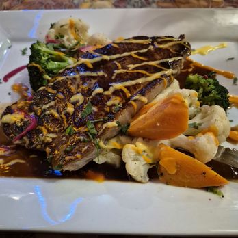 Mayan Fusion - NY Steak w/ 3-Cheese Mashed Potatoes and Veggies - Seafood Near Me - Fort Bragg, California