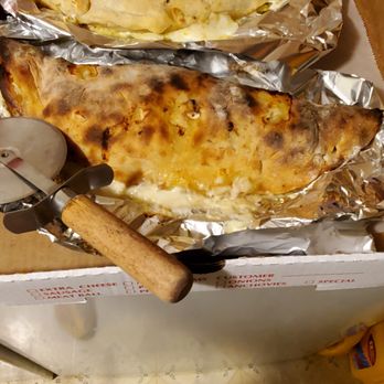 Angela's Pizza - Opening the pizza box to delicious gluten free stromboli! Angela's pizza II did it! - Pizza Near Me - Feasterville Trevose, Pennsylvania