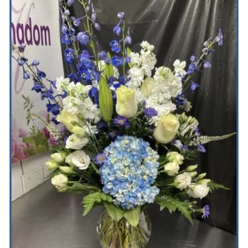 Flower Kingdom - A variety arrangement with white roses & blue hydrangeas. - Florists Near Me - Palm Beach Gardens, Florida Flower Kingdom - A variety arrangement with white roses & blue hydrangeas. - Florists Near Me - Palm Beach Gardens, Florida